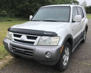 lot 3 image: 2006 Mitsubishi Montero LTD 4X4