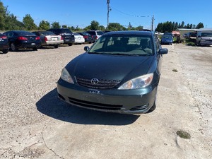lot 8 image: 2002 Toyota Camry