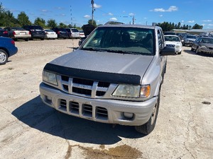 lot 7 image: 2004 Isuzu Rodeo