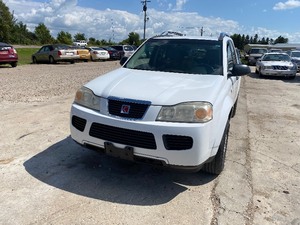 lot 17 image: 2006 Saturn Vue