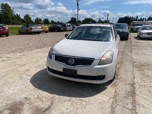 lot 19 image: 2009 Nissan Altima