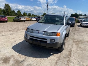 lot 20 image: 2002 Saturn Vue