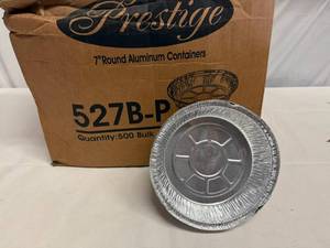 lot 49 image: 7 Round Aluminum Containers-Open Box