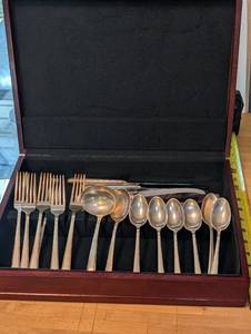 lot 20 image: Vintage Silver-Plated Flatware Set in Wooden Presentation Box