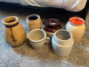 lot 513 image: Collection of 6 Vintage Stoneware Crock Jars and Pots
