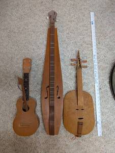 lot 517 image: Set of 3 Vintage Folk Stringed Instruments