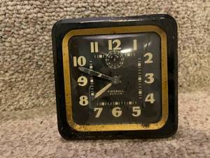 lot 526 image: Vintage Ingraham Fireball Radium Alarm Clock
