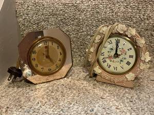 lot 532 image: Pair of Vintage Electric Clocks - Telechron and Sessions