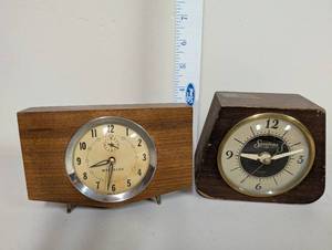 lot 535 image: Pair of Vintage Wood Mantel Alarm Clocks Westclox and Sessions
