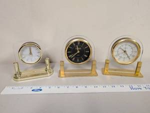 lot 538 image: Set of 3 Vintage Quartz Desk Clocks with Gold Tone Accents