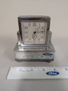 lot 542 image: Vintage Apollo Swiss Made Art Deco Desk Clock