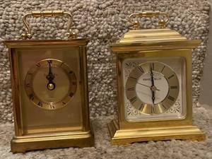 lot 564 image: Pair of Vintage Brass Carriage Mantel Clocks - Ethel Allen & Howard Miller