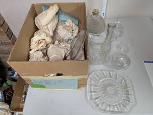 lot 614 image: Collection of Vintage Cut Glass and Pressed Glass Serveware