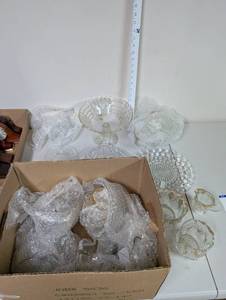 lot 636 image: Collection of Vintage Pressed Glass and Crystal Bowls and Dishes