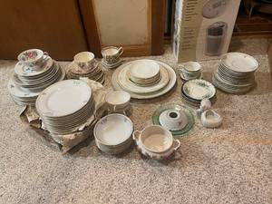 lot 703 image: Large Assorted Noritake and Fine China Dinnerware Collection