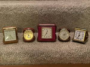 lot 737 image: Collection of 5 Vintage Travel Alarm Clocks Phinney-Walker and Linden