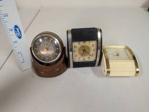 lot 738 image: Collection of 3 Vintage Alarm Clocks Assorted Styles