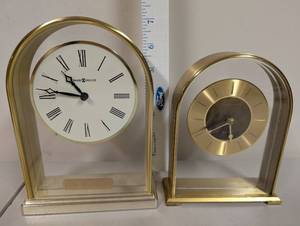 lot 781 image: Howard Miller and Hamilton Brass Desk Clocks Set