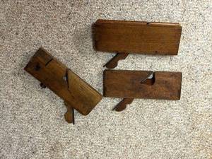lot 534 image: Set of 3 Antique Wooden Molding Hand Planes