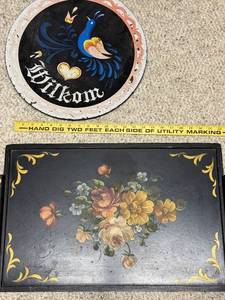lot 543 image: Decorative Hand-Painted Floral Tray and Wilkom Wall Plaque