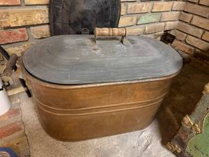 lot 590 image: Antique Copper Boiler with Metal Lid and Wooden Handles