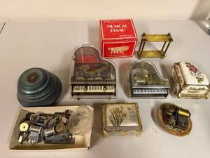 lot 603 image: Collection of Vintage Miniature Musical Piano Boxes and Music Box Parts