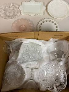lot 615 image: Collection of Vintage Glass and Milk Glass Dishes with Heart-Shaped Bowls