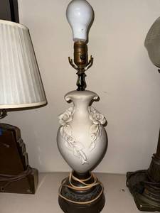 lot 710 image: Vintage Porcelain Table Lamp with Floral Detailing, 23 Inch Tall
