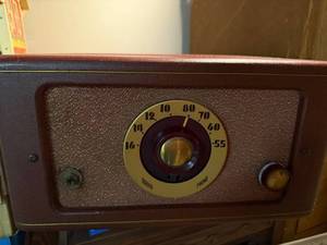 lot 759 image: Vintage Coronado Portable Radio Phonograph Combo