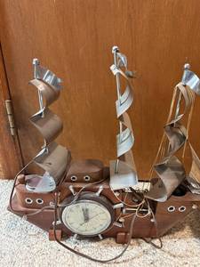 lot 819 image: Vintage United Electric Ship Clock Wooden Model Nautical Decor