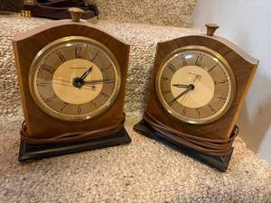lot 833 image: Pair of Vintage Chronmaster Electric Mantel Clocks