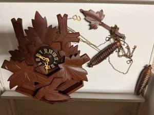 lot 858 image: Vintage Style Cuckoo Clock with Pinecone Weights and Leaf Motif