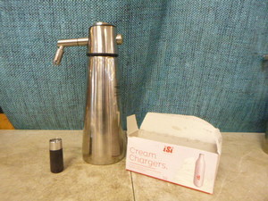 lot 23 image: ISI Thermo Xpress Whip