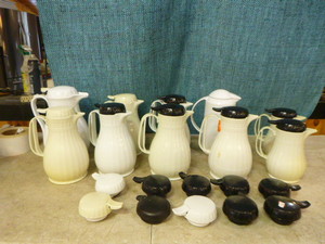 lot 29 image: 10 Coffee Carafes