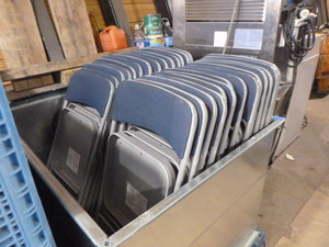 lot 66 image: 28 Folding Chairs