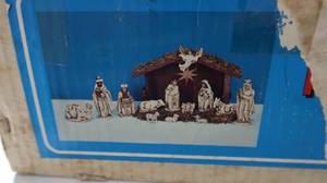 lot 37 image: Vintage Hand-Painted Nativity Set with Wooden Stable, Made in Japan