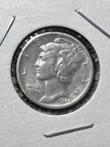 lot 14 image: 1944-D US MERCURY DIME