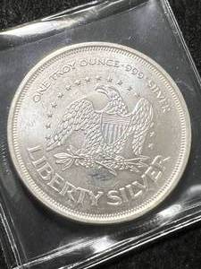 lot 19 image: 1 TROY OZ .999 FINE SILVER LIBERTY ROUND