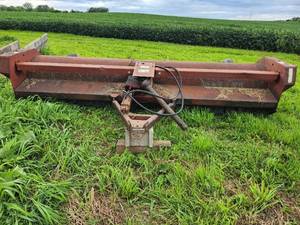 lot 7 image: IH 50 Flail ShredderStalk Chopper