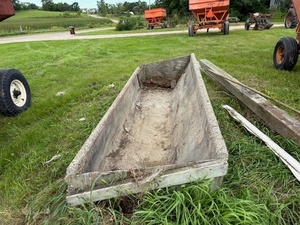 lot 22 image: Concrete Livestock Feed Trough - 2 sections