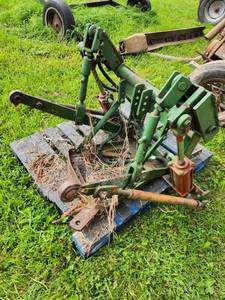 lot 23 image: Oliver 3-Point Tractor Loader Attachment