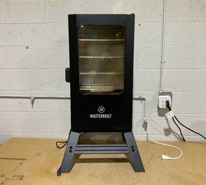 lot 71 image: Masterbuilt Digital Electric Smoker #MB20070421