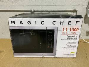 lot 83 image: Magic Chef 1.1 cu. ft. Countertop Microwave #MC110MST