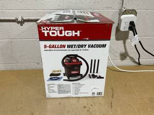 lot 148 image: Hyper Tough 5 Gallon 4 HP WetDry Vacuum for the Car, Garage, Home or Workshop