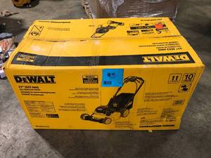 lot 32 image: DEWALT 21 in. 163cc Briggs and Stratton 725Exi Engine Rear Wheel Drive 3-in-1 Gas Self Propelled Walk Behind Lawn Mower Used     Customer Returns See Pictures