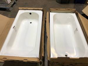 lot 65 image: Lot of Bootz Industries Aloha 60 in. x 30 in. Soaking Bathtub with Right Drain in White Damaged Customer Returns See Pictures