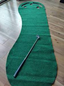 lot 29 image: Indoor Putting Green  Putter