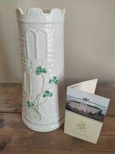 lot 41 image: Belleek Castle Tower Vase
