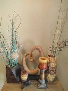 lot 47 image: Assorted Wood & Woven Decor