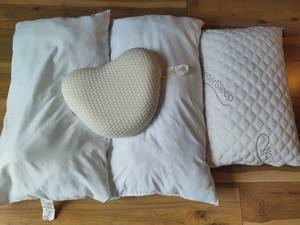 lot 96 image: Lot of Asst Pillows